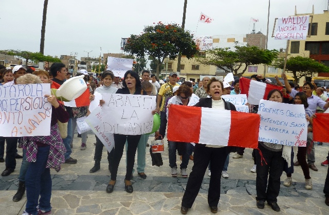Denuncian existencia de "mano negra" para sacar de carrera a Waldo Ríos