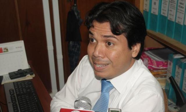 Candidato aprista denuncia ser víctima de "guerra sucia" en redes sociales.