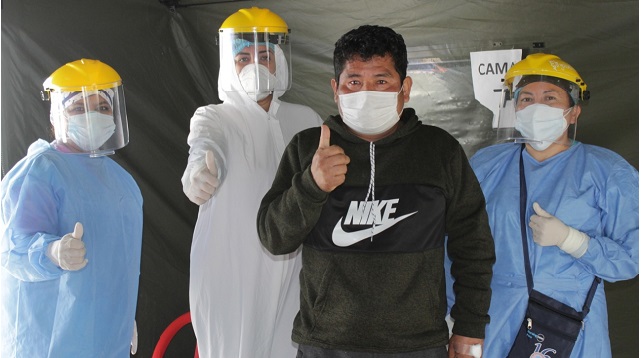 Chimbote: padre de familia venció al coronavirus en Hospital La Caleta tras 18 días de internado