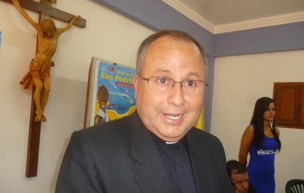  “La política es un servicio a la sociedad y no para servirse de ella”