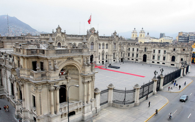  El Ejecutivo promulgó Ley que prohíbe reelección inmediata en regiones y municipios