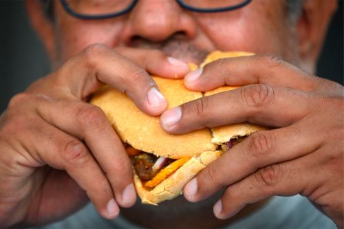 Personas con obesidad tienen 8 veces más riesgo de morir por causa del coronavirus 