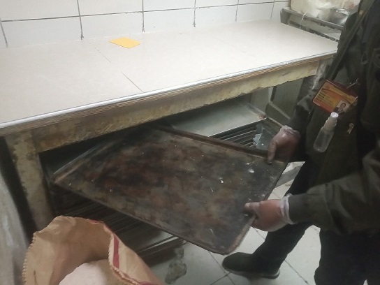 Multan a panaderías del “21 de Abril” por operar en pésimas condiciones de higiene