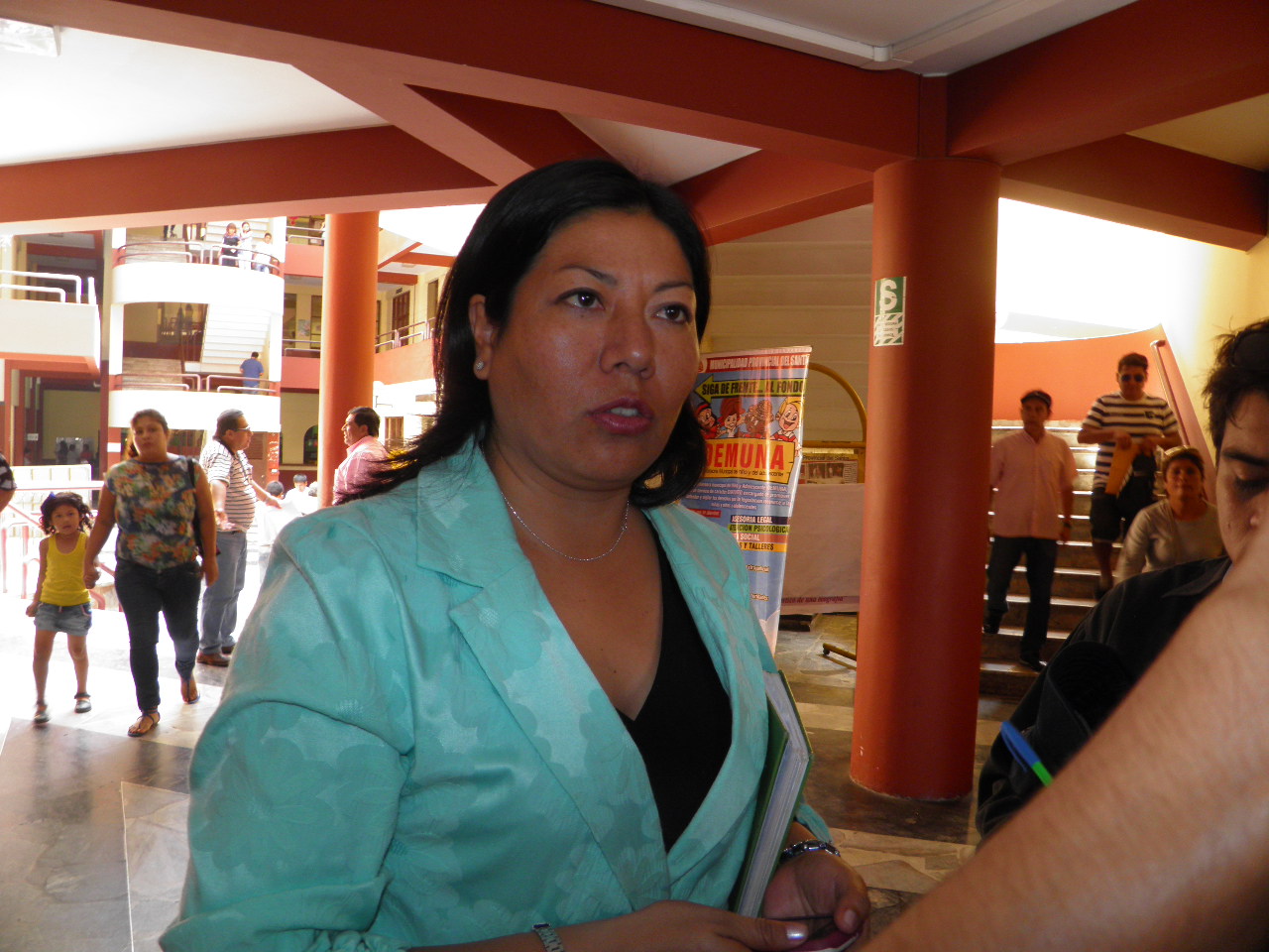 Nuevo Chimbote: En sesión de concejo solicitarán informe por adquisición de celulares 