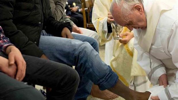 Francisco: "Ninguna celda está tan aislada como para excluir al Señor"