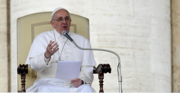 Papa Francisco: ¿Alguno de vosotros no tiene pecados? (Video)