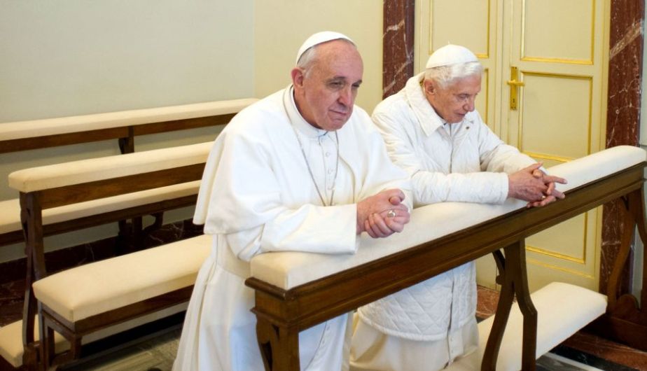 Cambio del Pontificado: De Benedicto XVI a Francisco