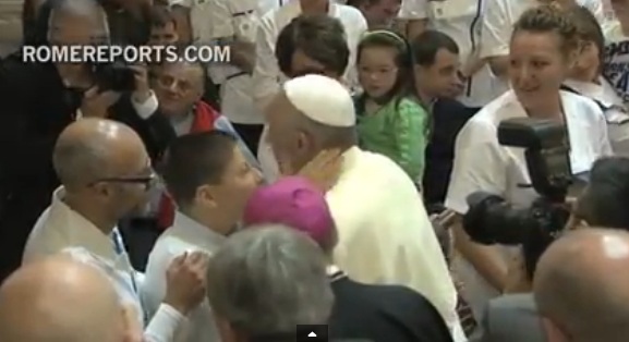  El papa celebrará Misa del Jueves Santo en un centro para discapacitados (Video)