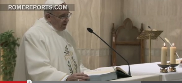 Papa Francisco: No dejéis a Dios sólo por seguir la última moda (Video)