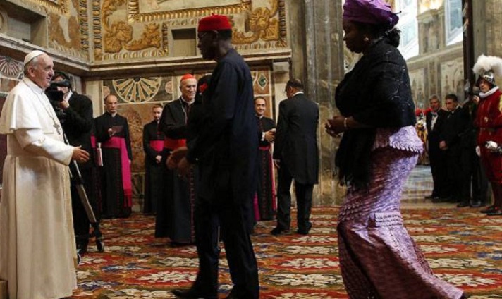 El papa pide a políticos reforma financiera que privilegie la ética y el bien común (Video)