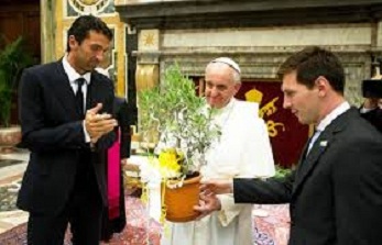 Francisco promueve el partido por la Paz