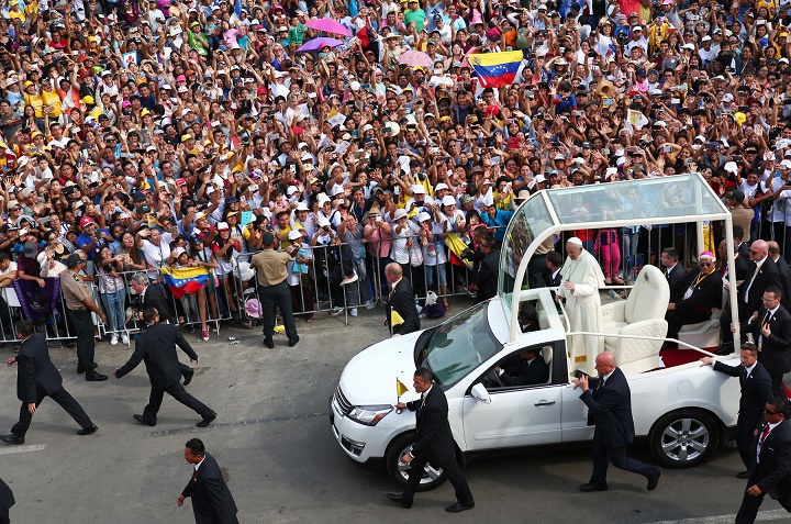 Más de un millón y medio de fieles acompañaron al Papa Francisco en Trujillo