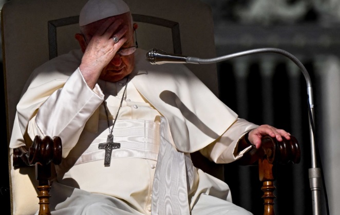 Papa Francisco denuncia "monstruosidades" y "cadáveres de torturados" en Ucrania    