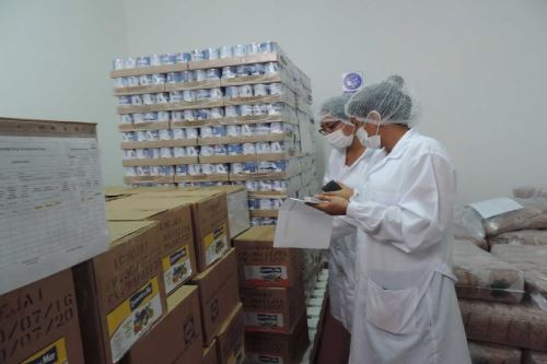 Qali Warma dispone paralización del consumo de conservas de caballa en Casma