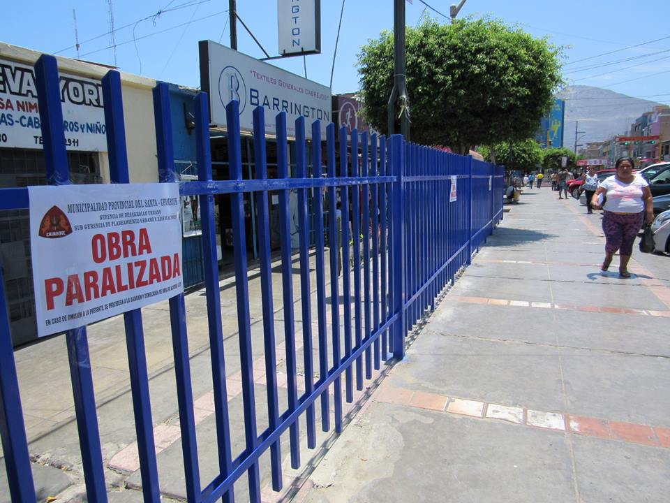 Chimbote: paralizan instalación de rejas en exteriores del mercado Modelo