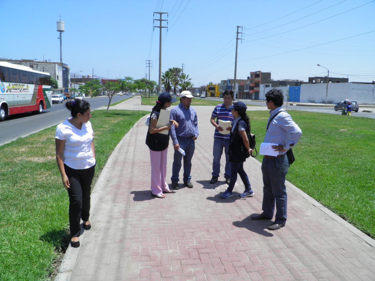 Chimbote: Fiscalía inspecciona proceso de sembrado de grass en avenida Pardo