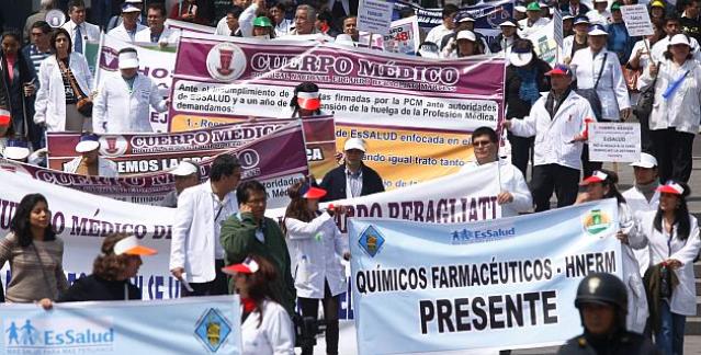  Médicos de todo el país inician hoy paro de 48 horas