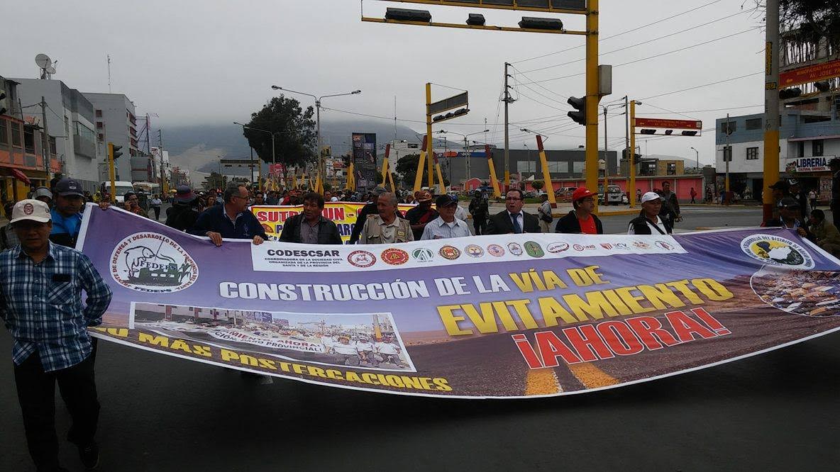 Inician paro de 24 horas y movilización para exigir la Vía de Evitamiento