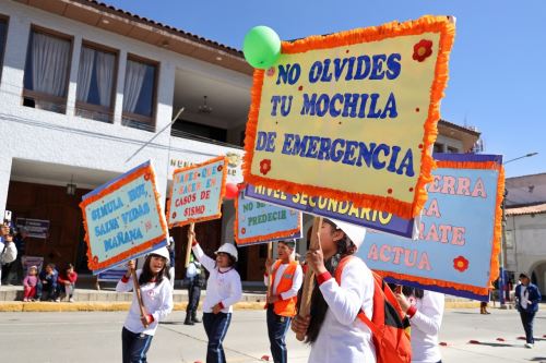 Áncash: con colorido pasacalle buscan fortalecer la cultura de prevención ante desastres naturales