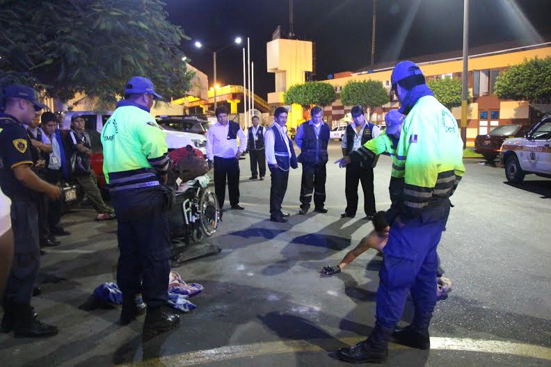 Chimbote: extranjero se desnuda en terminal para exigir devolución del costo de su pasaje