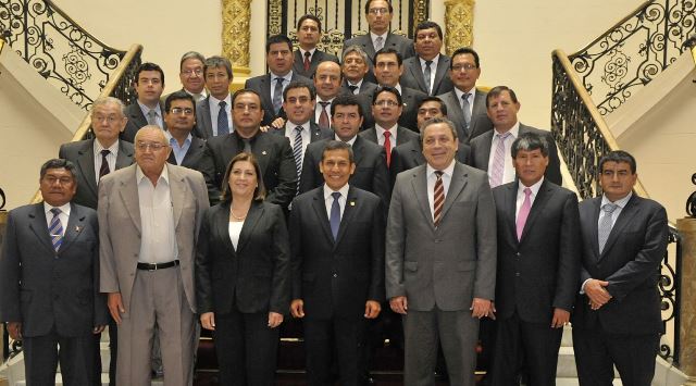 Regiones apuestan por el diálogo y relación fluida con el nuevo premier