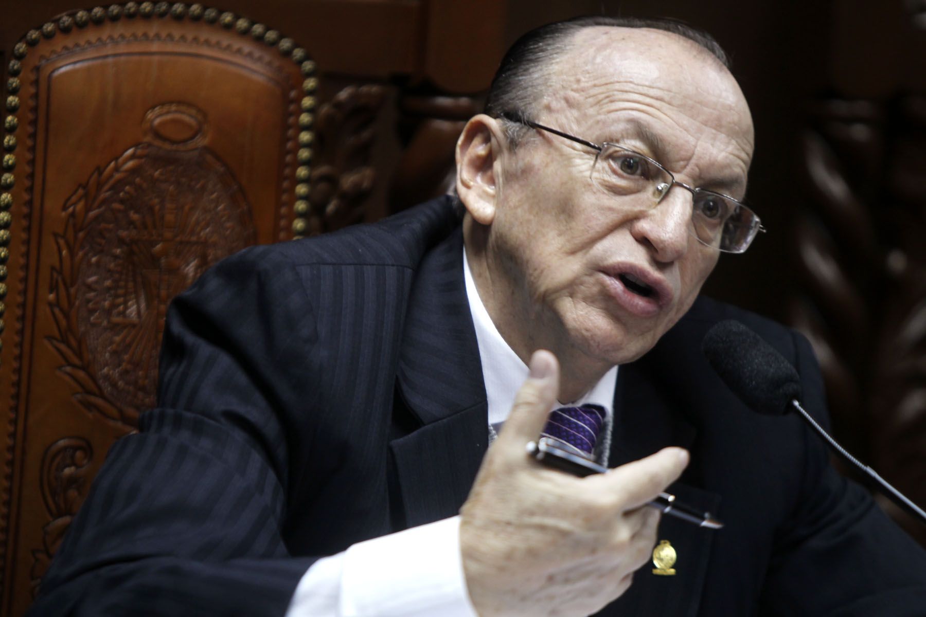 Pelaez Bardales sólo recibirá sanción menor por remoción de fiscales de Áncash