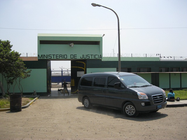 Realizan requisa en el pabellón N° 10 del penal de Cambio Puente y hallan 2 teléfonos celulares