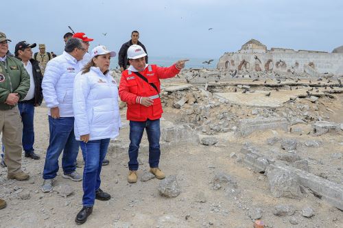 Presidenta evalúa construcción de penal para reos de alta peligrosidad en la isla El Frontón      