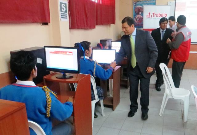 Jóvenes pueden conocer su perfil vocacional a través de herramienta virtual "Elige"