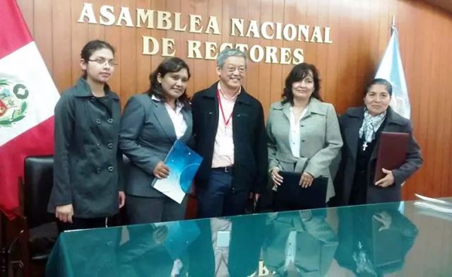 Docente chimbotana gana concurso científico nacional