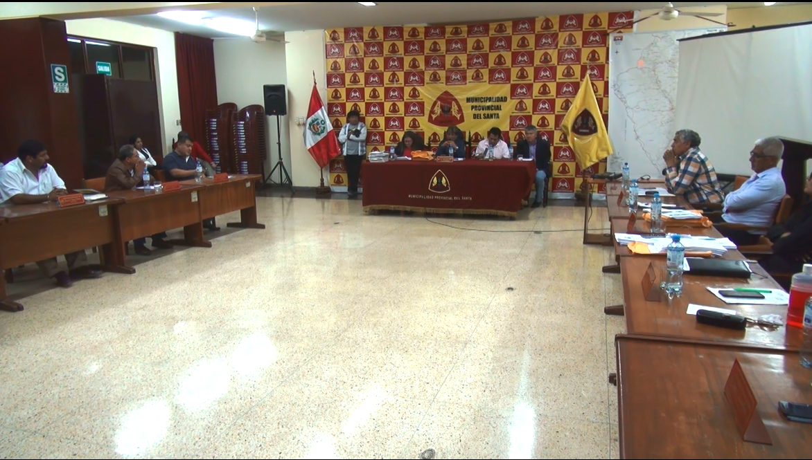 Chimbote: pleno de regidores de la MPS declaran "persona no grata" al congresista Ricardo Narvaez