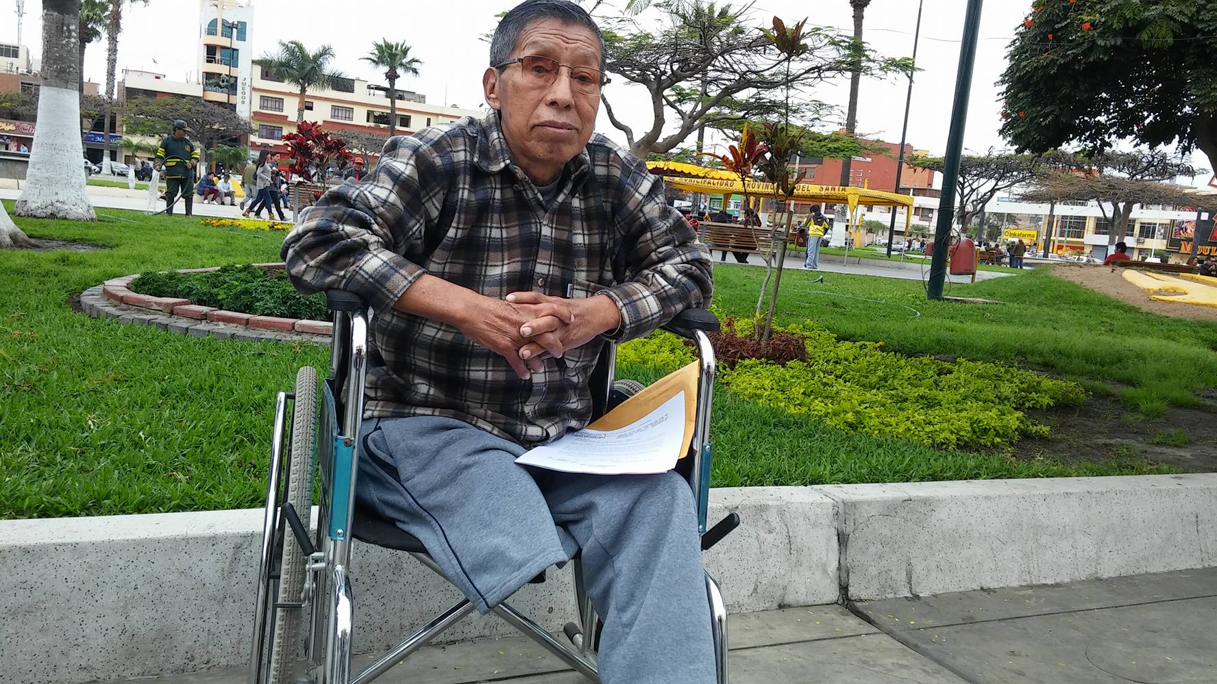 Chimbote: Pescador jubilado exige a la Caja pagar sus aportaciones para comprarse una prótesis