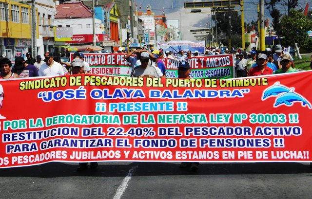 Con marcha exigen derogatoria de ley sobre sistema pensionario de pescadores