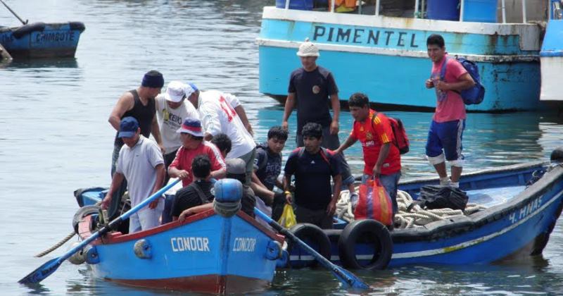 Chimbote: Nueve pescadores salvan de morir en naufragio de su embarcación