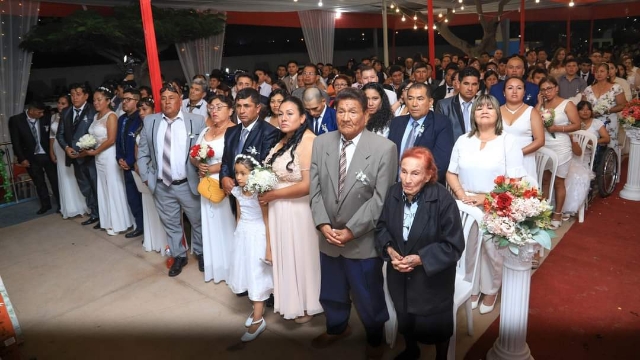 San Valentín: 231 parejas se dan el "Sí" en matrimonio civil masivo en Chimbote