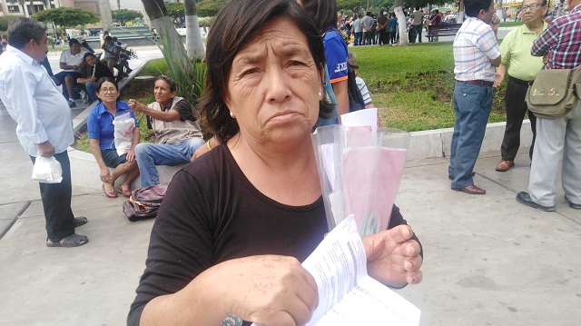 Humilde mujer pide con lágrimas que no le quiten su casa en Chimbote, no tiene a donde ir con su familia