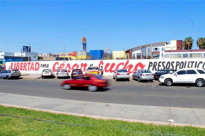  Enormes pintas en alusión a encarcelados Álvarez Aguilar y Arroyo Rojas