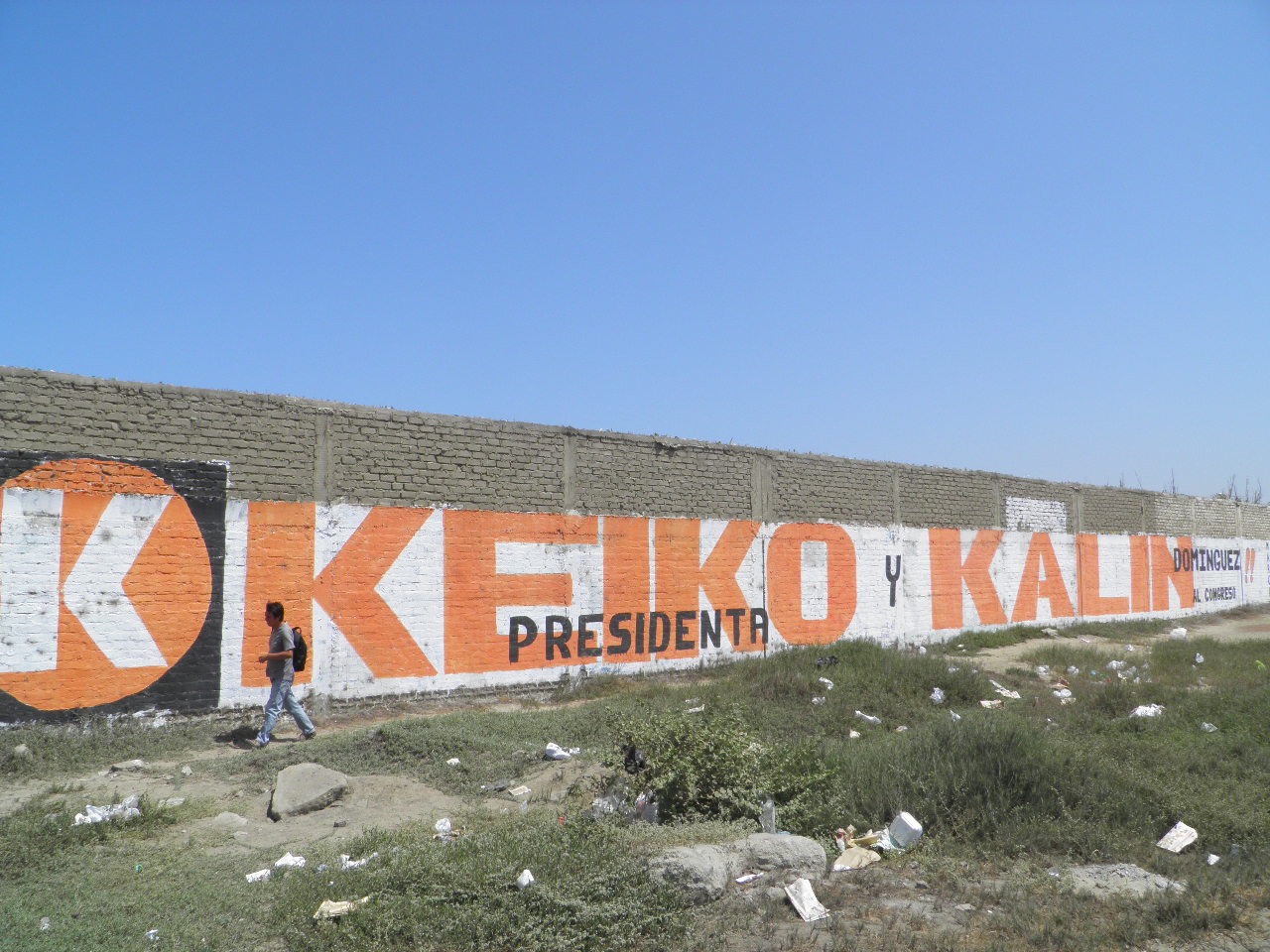 Chimbote: pintas de candidatos por “Fuerza Popular” en paredes de colegio Fe y Alegría N°42