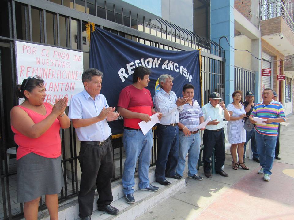 Chimbote: trabajadores de la Direpro exigen pago de remuneraciones e incentivos laborales 