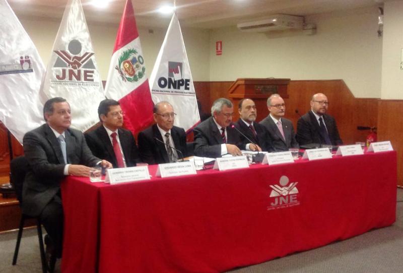 Instituciones de la Plataforma por la Reforma Electoral esperan que Humala observe Ley de Partidos Políticos