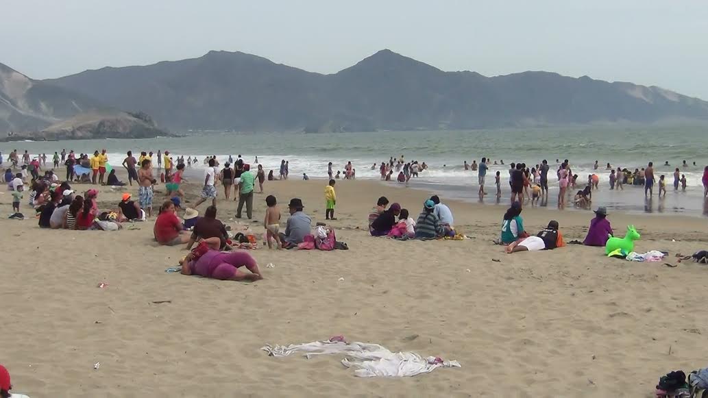  Policía de salvataje rescató a 25 bañistas en playas de Nuevo Chimbote y Samanco
