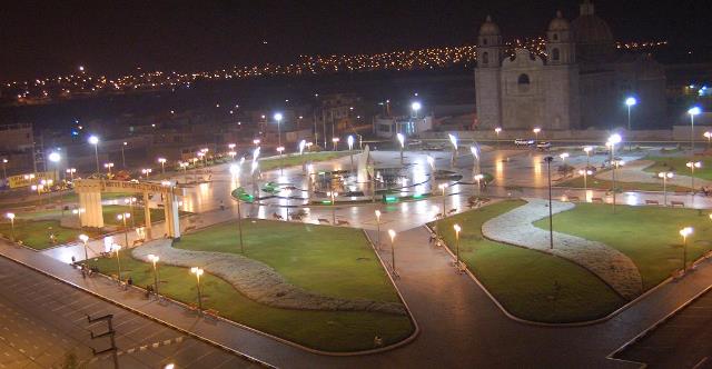 Denuncian que obra de iluminación de la plaza mayor estaría sobrevalorada