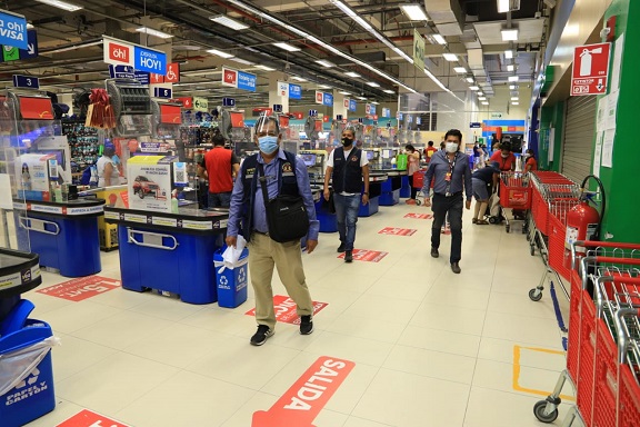 Municipio sanciona a supermercado Plaza Vea por no cumplir recomendaciones de defensa civil