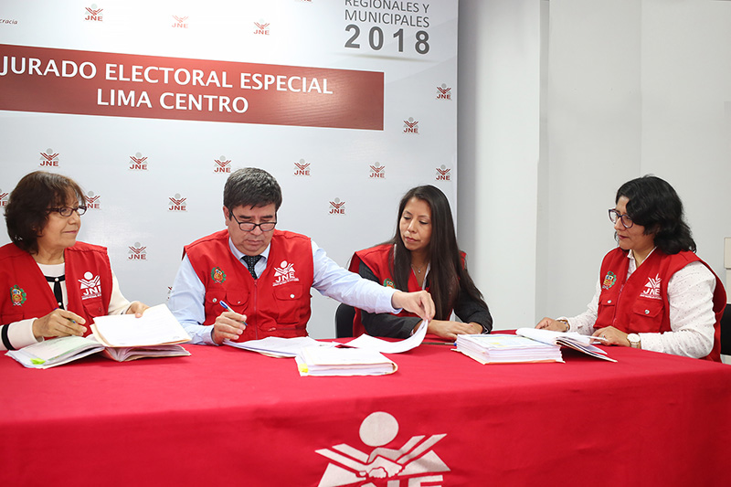 Son 142 ciudadanos que renunciaron a candidaturas para comicios de octubre 