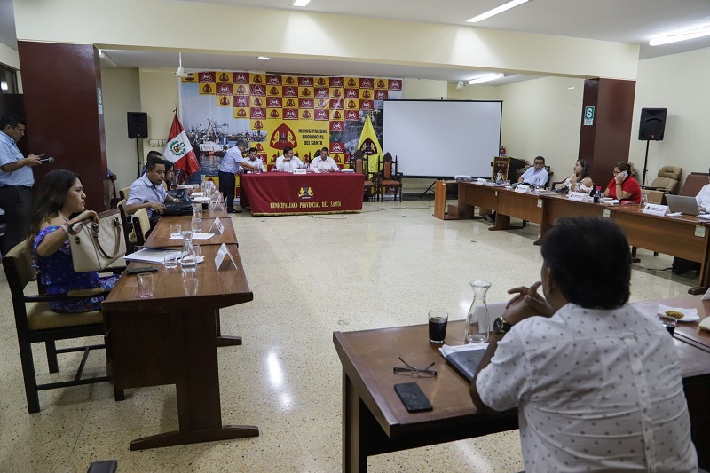 Pleno municipal de Chimbote acuerda cambiar zonificación del terreno donde funciona mercado “El Progreso”