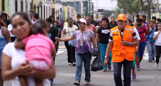 Gobierno exhorta a población de costa peruana tomar previsiones