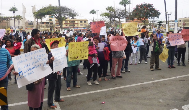 Pobladores de Tamborreal protestan por instalación de antena  