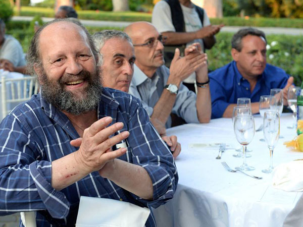 Francisco compartió cena con pobres de diversas religiones y nacionalidades