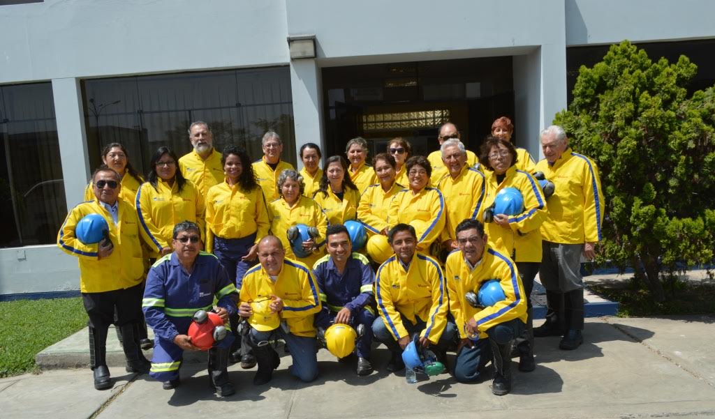 “Poetas del mundo” visitaron instalaciones de Siderperú