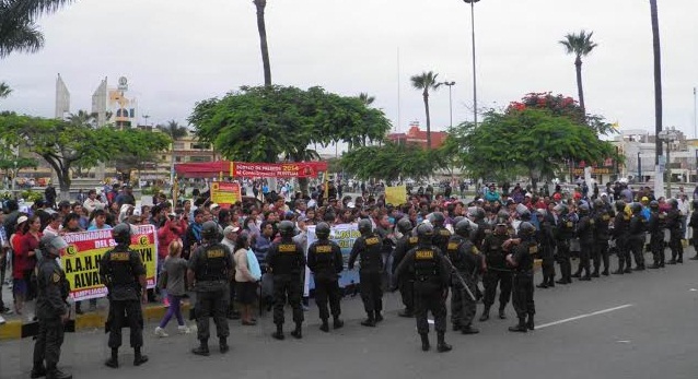    Invasores de pueblos del sur se enfrentan buscando ser lotizados